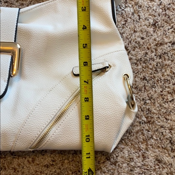 White handbag purse tote gold accessories - Picture 10 of 10